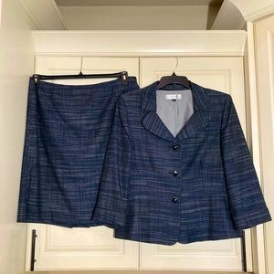 Tahari Arthur S Levine Navy/Black Tweed Suit